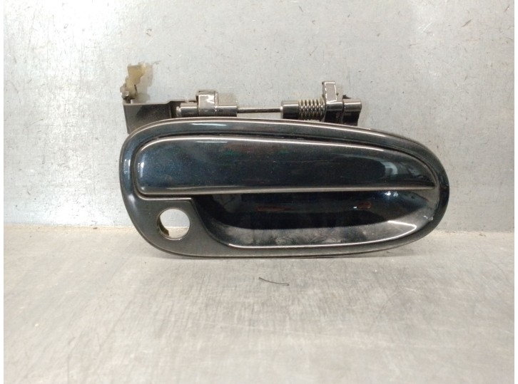Second-hand front right exterior door handle for hyundai matrix (fc) 1.5 crdi vgt OEM IAM reference 8266017000 8266017000