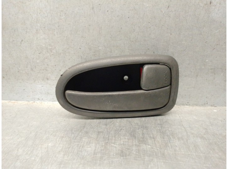 Second-hand front right interior door handle for hyundai matrix (fc) 1.5 crdi vgt OEM IAM reference 8262017010 8262017010