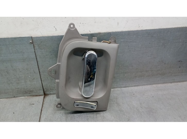 Second-hand rear right interior door handle for kia carnival ii (gq) 2.9 crdi OEM IAM reference K53A72330 0K53Z72330CCY