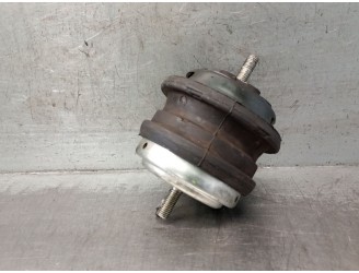 Second-hand left engine mount for bmw 5 (e39) 525 d OEM IAM reference 22116751281 22116751281