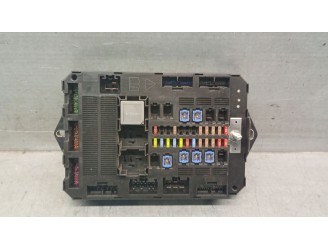 Replacement relay / fuse box for jaguar xf i (x250) 3.0 d OEM IAM reference 9X2314B476AD