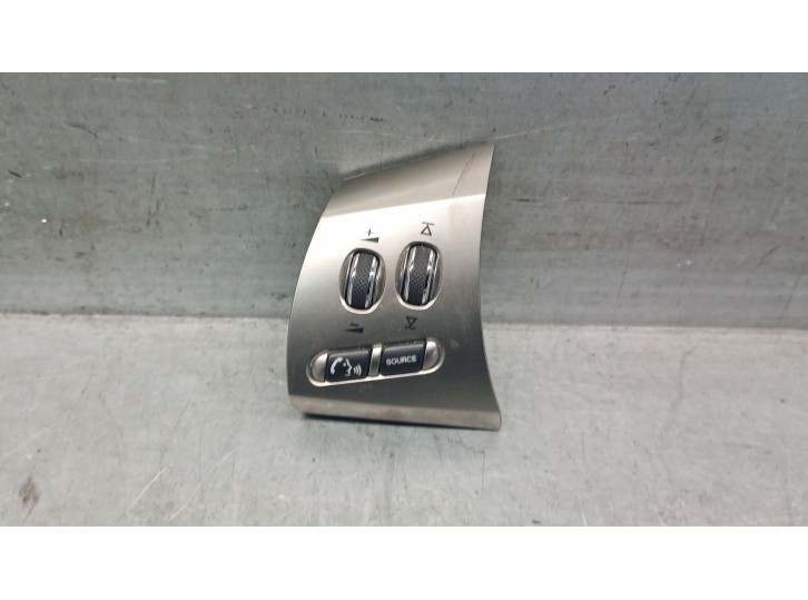Recambio de mando volante para jaguar xf i (x250) 3.0 d referencia OEM IAM 8X2314K147AA C2Z4249