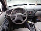 nissan almera ii hatchback (n16) del año 2000