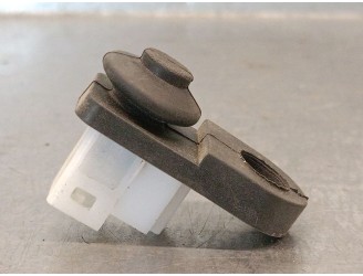 Replacement switch for ssangyong rexton (y400, y450) 2.2 xdi 4 wheel drive (poe) OEM IAM reference 8573008000