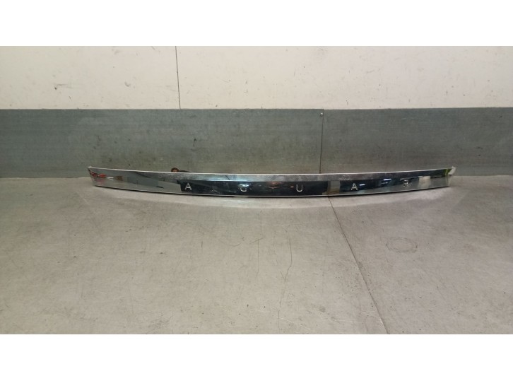 Second-hand tailgate exterior handle spare part for Jaguar XF I (X250) 3.0 D OEM IAM reference 8X2313550AC C2Z16226