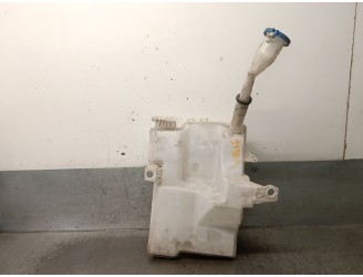 Replacement washer reservoir for Ford Focus III Turnier 1.0 EcoBoost OEM IAM reference F1F117B613AB 2010691 