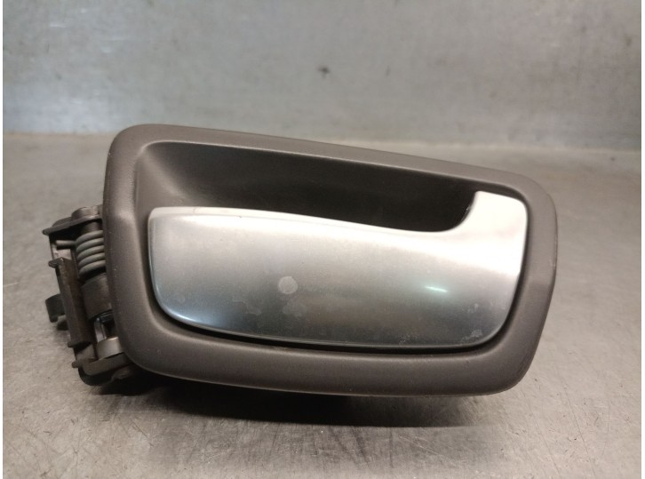 Replacement front left interior door handle for Peugeot 807 Van (EB_) HDi (EB4HWGF) OEM IAM reference 1484730077 9143F6 