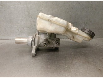 Replacement brake master cylinder for Ford Focus III Turnier 1.0 EcoBoost OEM IAM reference DV612140J 