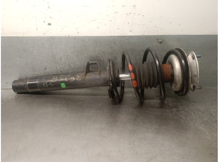 Replacement right front shock absorber for BMW 3 (E46) 320 D OEM IAM reference 31316759098