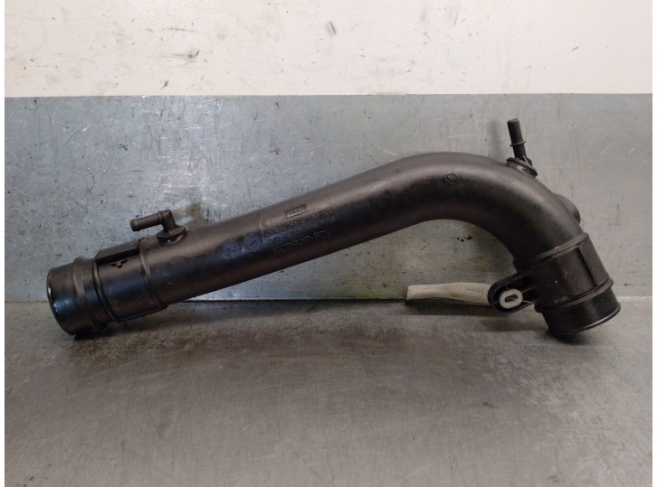 Recambio de tubo para ford focus iii turnier 1.0 ecoboost referencia OEM IAM CV616C784AF 2021180 