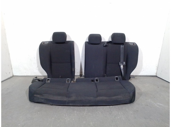 Recambio de asientos traseros para nissan qashqai ii (j11, j11_) 1.6 dci referencia OEM IAM 883004EB2A 883004EB2A 