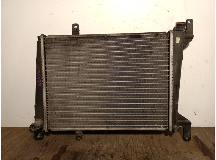 Replacement water radiator for Volvo V40 Station Wagon (645) 1.9 Di OEM IAM reference 8601842 
