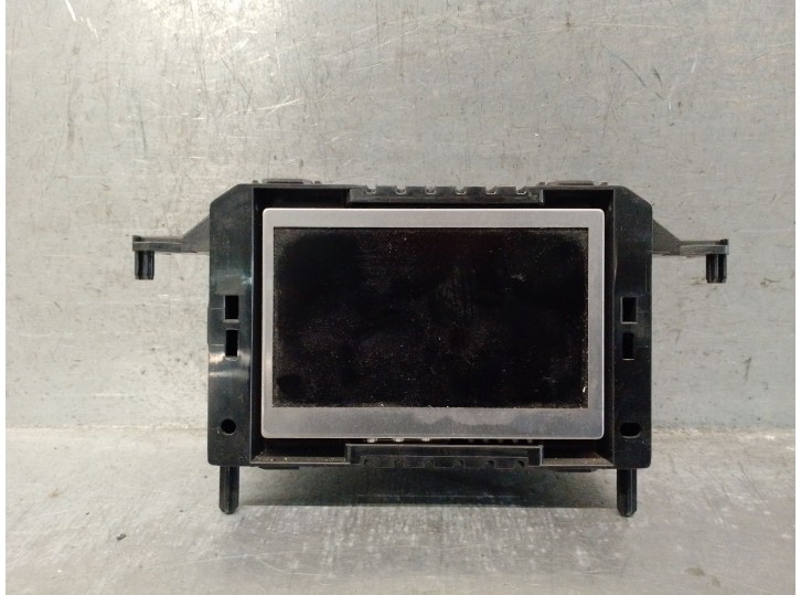 Replacement multifunction screen for Ford Focus III Turnier 1.5 TDCi OEM IAM reference F1FT18B955GD 2201383 