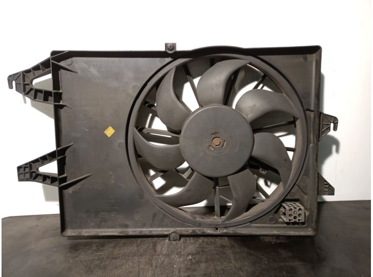 Recambio de electroventilador para ford mondeo iii (b5y) 2.0 16v referencia OEM IAM 3S718C607BD 7726000501 