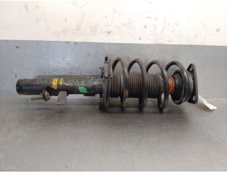 Replacement front right shock absorber for Ford Focus III Turnier 1.5 TDCi OEM IAM reference BV6118045YBA 2317526 