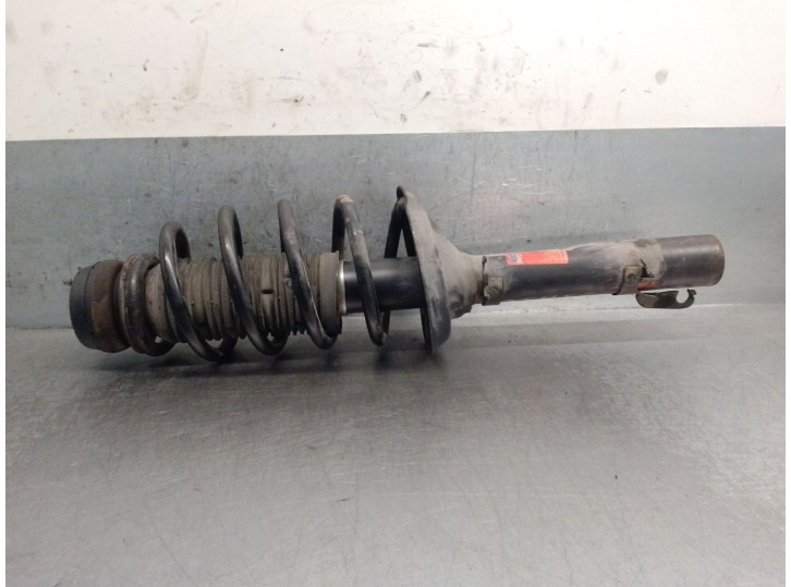 Replacement front left shock absorber for Seat Leon (1M1) 1.9 TDI OEM IAM reference 1J0413031CS 1J0413031CS 