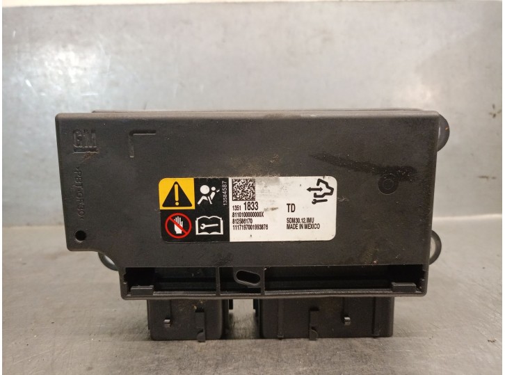 Replacement airbag control unit for Opel Corsa E (X15) 1.4 (08, 68) OEM IAM reference 13511833
