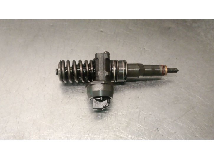 Recambio de inyector para skoda fabia ii combi (545) 1.4 tdi referencia OEM IAM 038130073AG 0414720215
