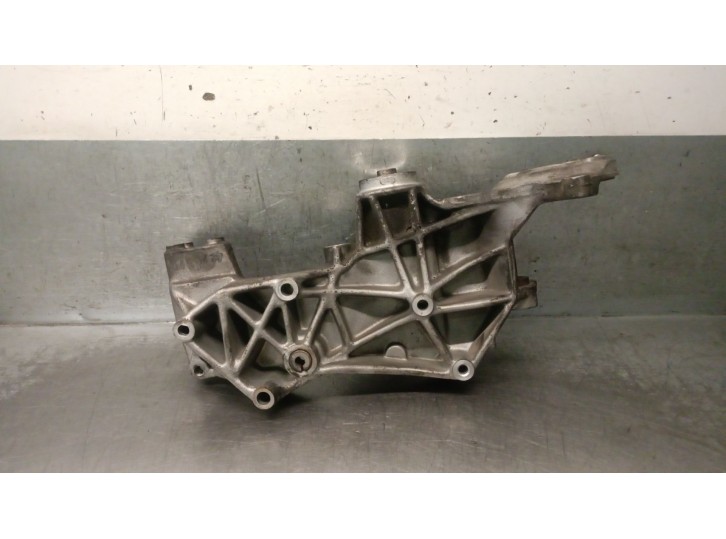 Recambio de soporte alternador para audi a4 b5 (8d2) 1.8 referencia OEM IAM 058145523E 058145521C 