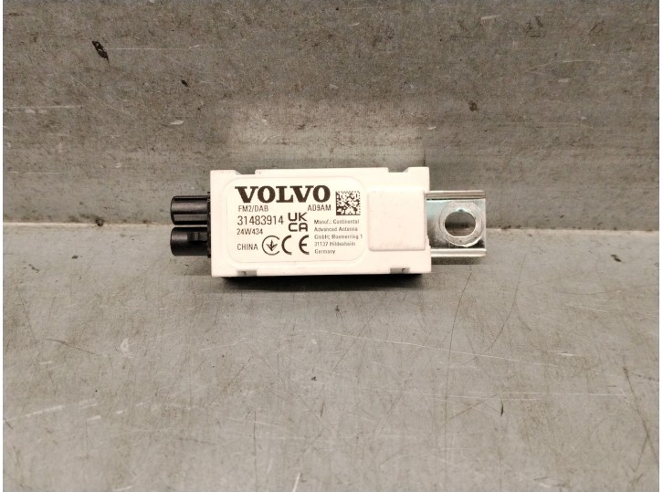 Replacement antenna for Volvo XC60 II (246) B5 mild-hybrid AWD OEM IAM reference 31483914 