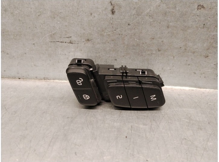 Replacement switch for Volvo XC60 II (246) B5 Mild-Hybrid AWD OEM IAM reference 31489630 31489630 