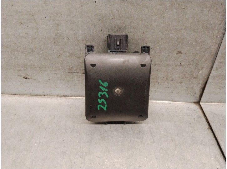 Replacement electronic module for Volvo XC60 II (246) B5 Mild-Hybrid AWD OEM IAM reference 32340780 