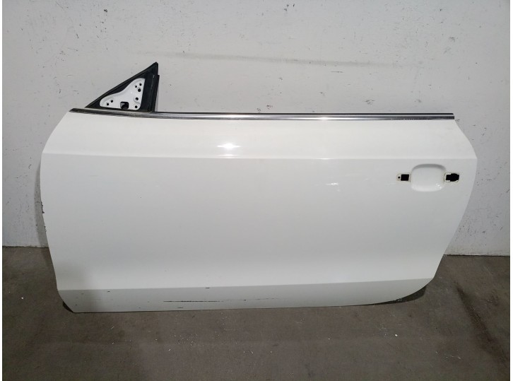 Replacement front left door for Audi A5 (8T3) 2.0 TDi OEM IAM reference 8T0831051C 8T0831051C 