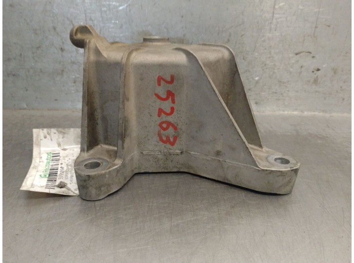 Recambio de soporte cambio para chevrolet cruze (j300) 2.0 cdi referencia OEM IAM 13284426 13284426 