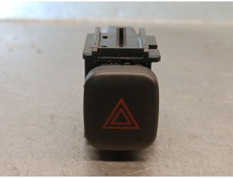 Replacement hazard warning switch for Toyota Corolla (_E11_) 1.6 (AE111) OEM IAM reference 8433212400 8433212400 