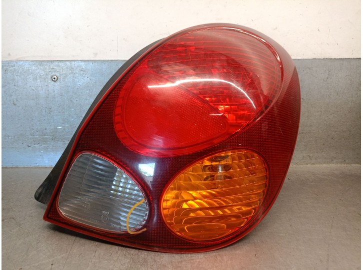 Replacement rear right tail light for Toyota Corolla Liftback (_E11_) 1.6 (AE111_) OEM IAM reference 815501E070 815501E070