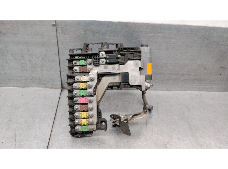 Recambio de caja reles / fusibles para citroën ds5 2.0 hdi 165 referencia OEM IAM 9665878380 