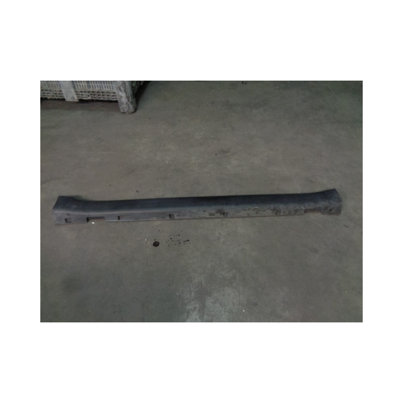 Recambio de spoiler-talonera lat. dcha. para ssangyong korando 2.0 td cat referencia OEM IAM 7955034001  