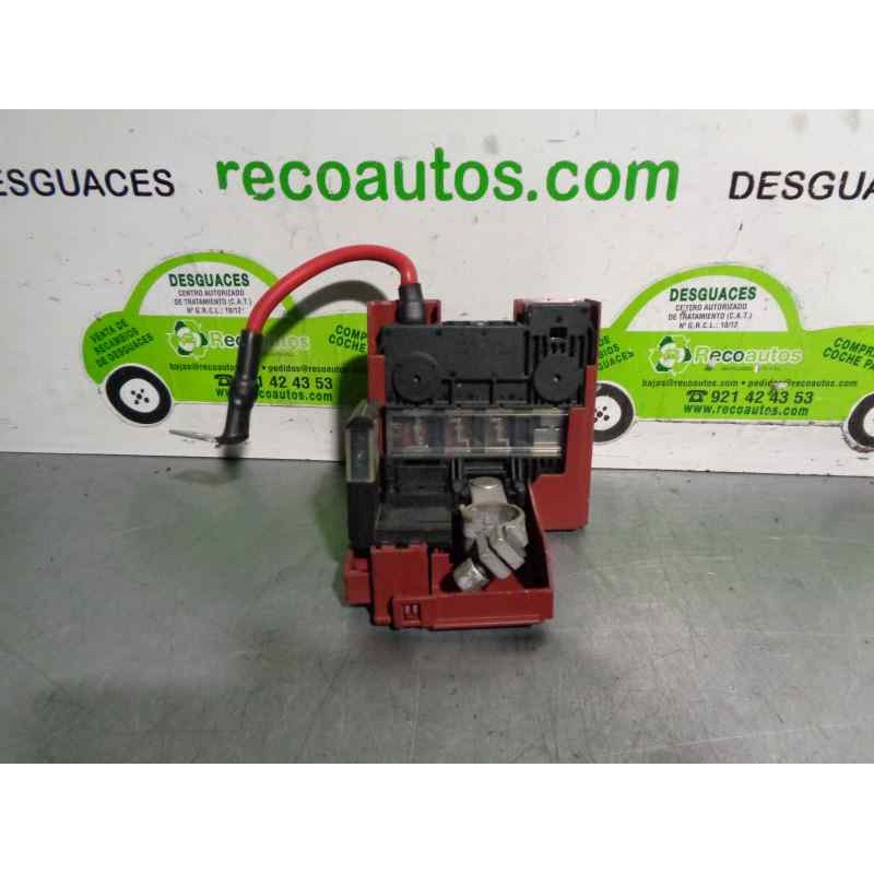 Recambio de caja reles / fusibles para chevrolet aveo sedán 1.4 cat referencia OEM IAM   