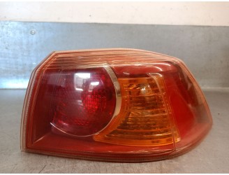Recambio de piloto trasero derecho para mitsubishi lancer viii (cy_a, cz_a) 2.0 di-d (cy8a) referencia OEM IAM 8330A556 8330A556