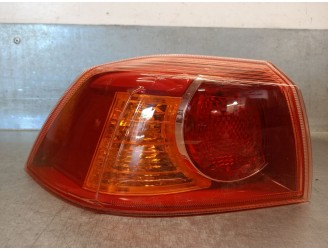 Recambio de piloto trasero izquierdo para mitsubishi lancer viii (cy_a, cz_a) 2.0 di-d (cy8a) referencia OEM IAM 8330A555 8330A5
