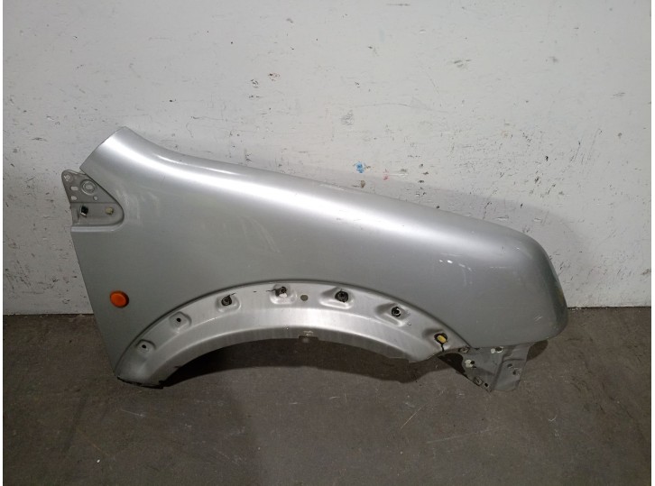 Recambio de aleta delantera derecha para ford tourneo connect 1.8 tdci referencia OEM IAM 5131151 5131151 
