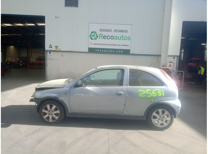 opel corsa c (x01) del año 2005