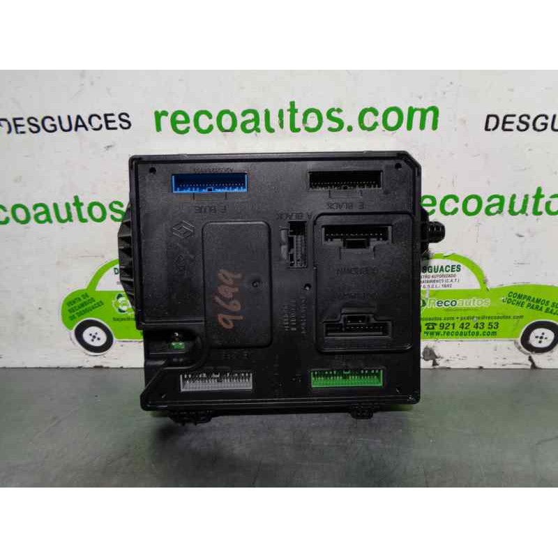 Recambio de caja reles / fusibles para renault megane iii berlina 5 p dynamique referencia OEM IAM 284B13297R S180098201 