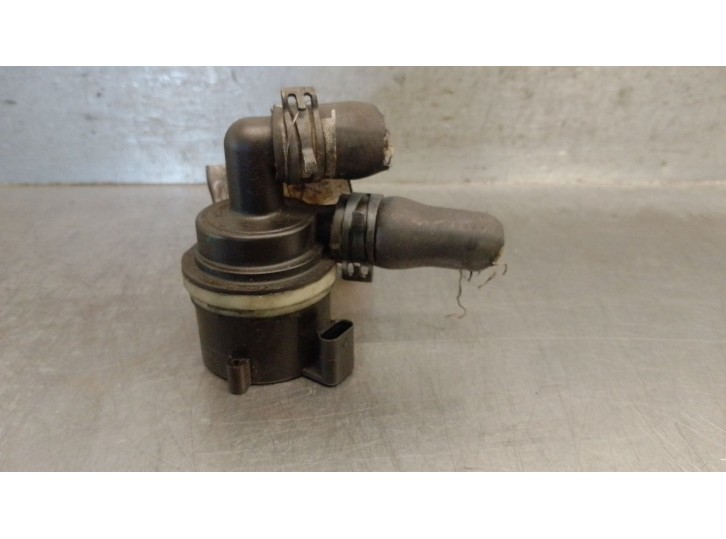 Recambio de bomba agua para audi a5 (8t3) 2.0 tdi referencia OEM IAM 5N0965561A 5N0965561N 