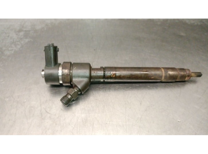 Recambio de inyector para volvo xc90 i (275) d5 awd referencia OEM IAM 30750283 0445110251