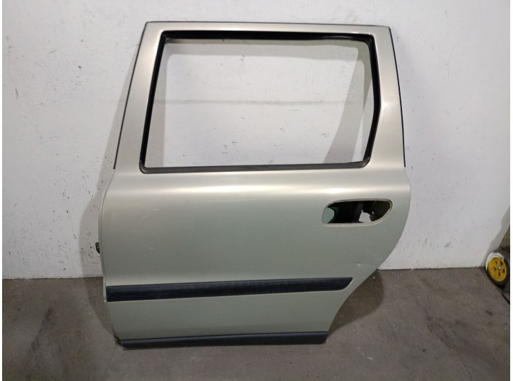 Recambio de puerta trasera izquierda para volvo v70 ii (285) 2.4 t referencia OEM IAM 30649493 30649493 