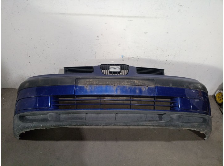 Second-hand front bumper replacement for Seat Ibiza II (6K1) 1.4 I OEM IAM reference 6K0807221M 6K0807221M