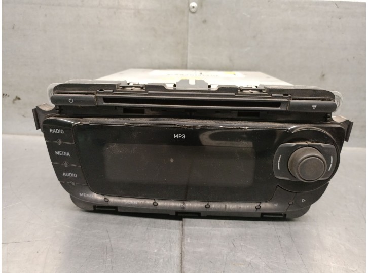 Recambio de sistema audio / radio cd para seat leon (1p1) 1.9 tdi referencia OEM IAM 1P0035153B 1P0035153B 