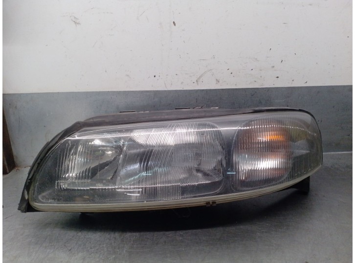 Recambio de faro izquierdo para volvo v70 ii (285) 2.4 t referencia OEM IAM 8620686 8693567 