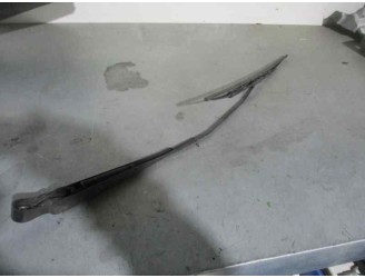 Replacement rear wiper arm for Kia Shuma II (FB) 1.6 OEM IAM reference 