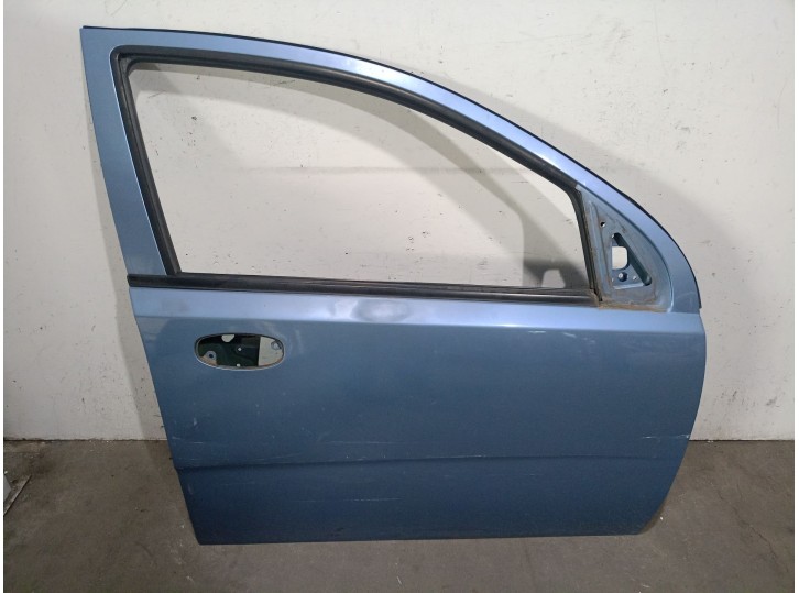 Replacement front right door for Daewoo Kalos sedan (KLAS) 1.4 OEM IAM reference 96585328 96585328 