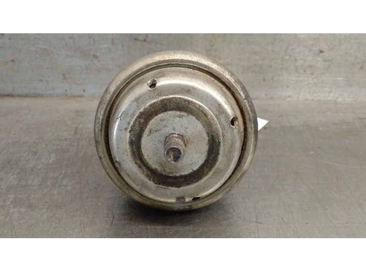 Replacement engine mount for Peugeot 306 Break (7E, N3, N5) 1.9 D OEM IAM reference 184447 184447 