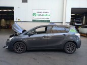 toyota verso (_r2_) del año 2015