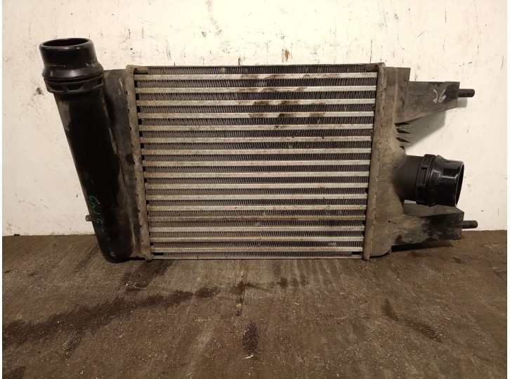 Recambio de intercooler para nissan pulsar hatchback (c13) 1.2 dig-t referencia OEM IAM 144613ZU1B 