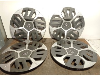 Replacement wheel cover for Kia Sportage IV (QL, QLE) 1.6 CRDi AWD OEM IAM reference 9834453780 R18 